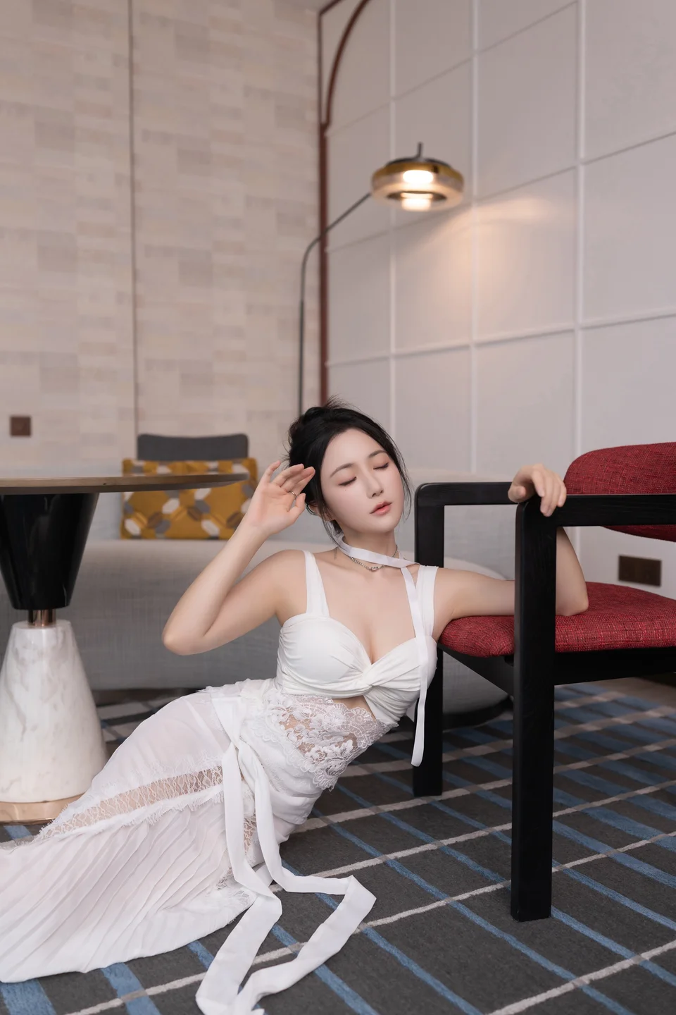 鱼子酱Fish - 白裙跳蛋 [120P-815MB] tg@simisebaisi 【丝足阁】009.webp